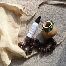 Load image into Gallery viewer, moisturizing good smelling hand sanitizer